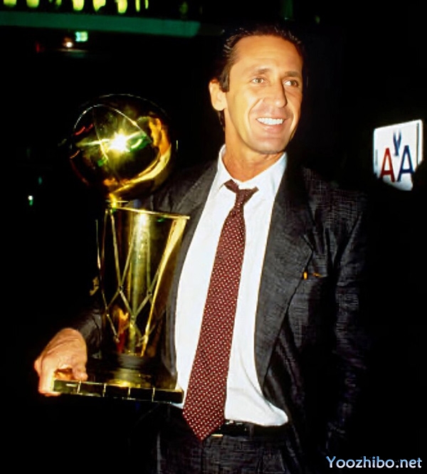 帕特-莱利：1989-90赛季的NBA最佳教练与<a href=/lanqiush/lakers/ target=_blank class=infotextkey>湖人</a>王朝的缔造者